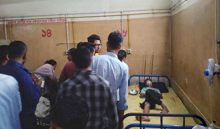 খাগড়াছড়িতে পর্যটকবাহী বাস-পিকআপ সংঘর্ষ, দুই নারী নিহত